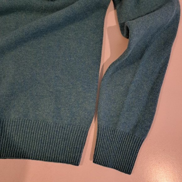 J. Crew 100% Lambs Wool Men's Medium Crew Neck Sweater Style 15676 - Picture 7 of 15